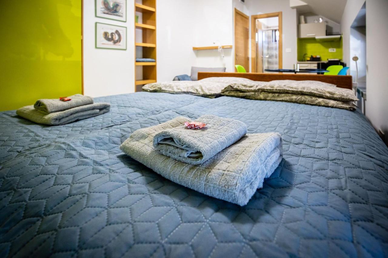 Gray Brick Apartment ซูโบติกา ภายนอก รูปภาพ