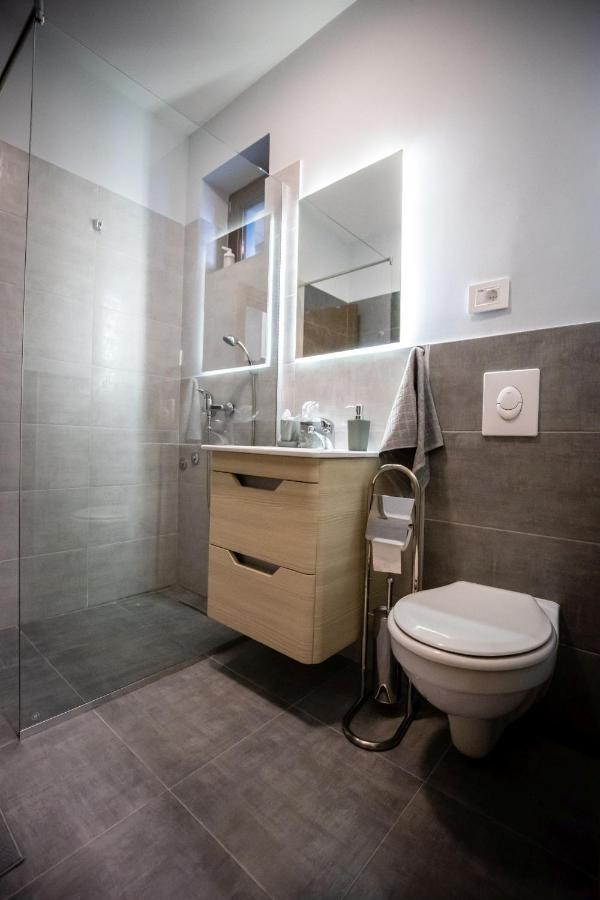 Gray Brick Apartment ซูโบติกา ภายนอก รูปภาพ