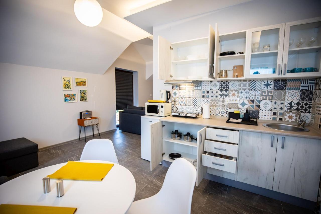 Gray Brick Apartment ซูโบติกา ภายนอก รูปภาพ