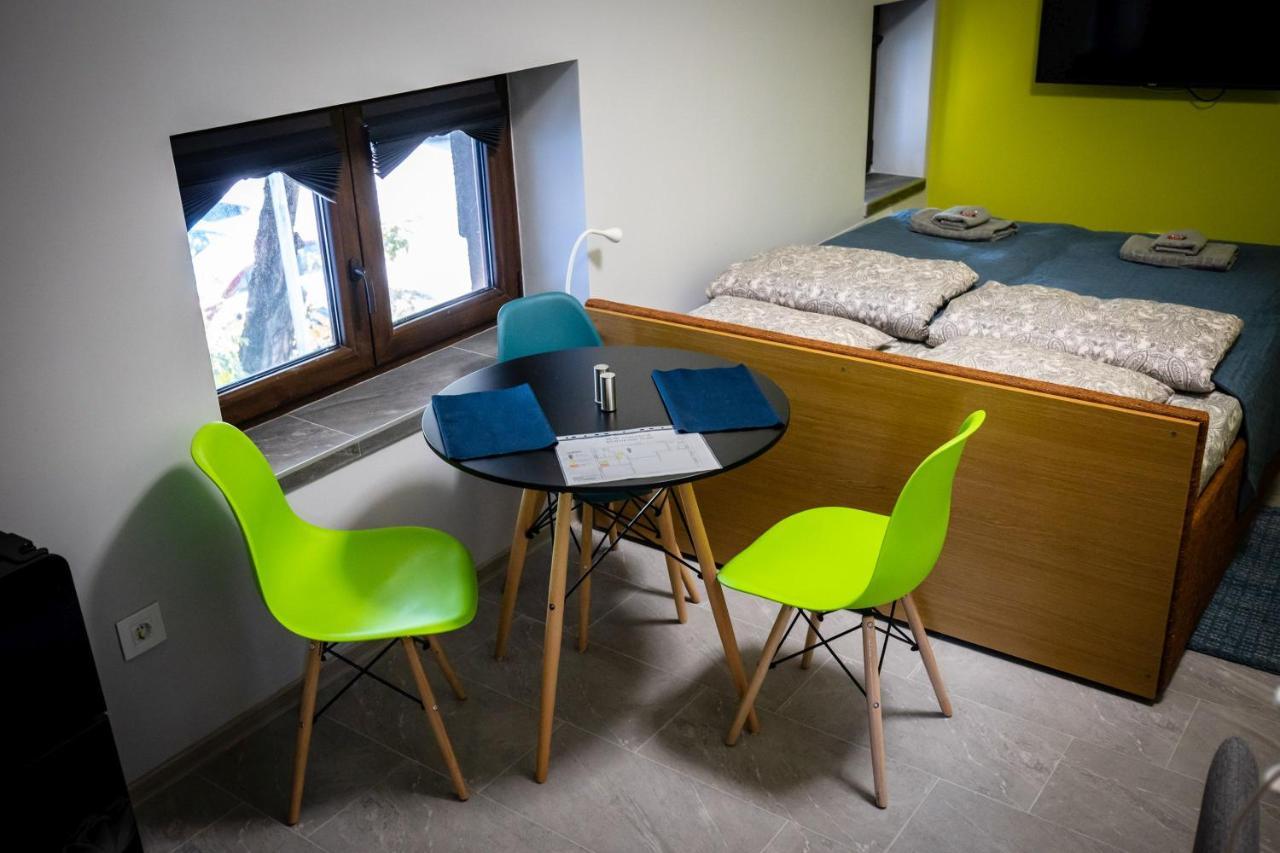 Gray Brick Apartment ซูโบติกา ภายนอก รูปภาพ
