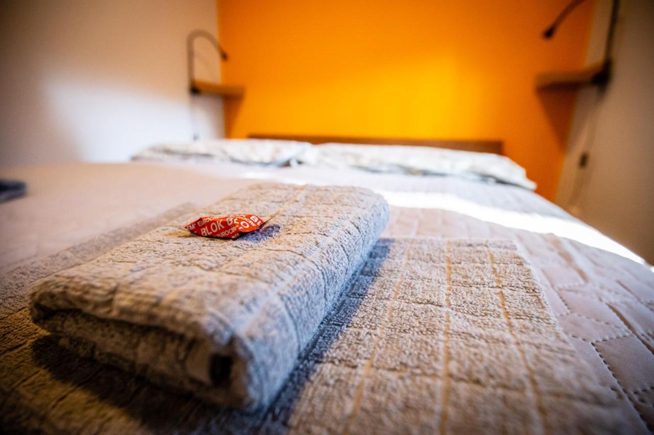Gray Brick Apartment ซูโบติกา ภายนอก รูปภาพ