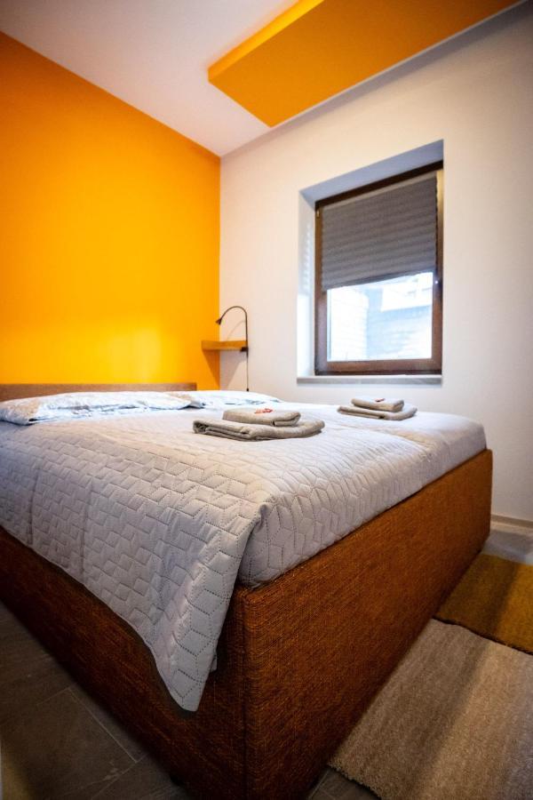 Gray Brick Apartment ซูโบติกา ภายนอก รูปภาพ