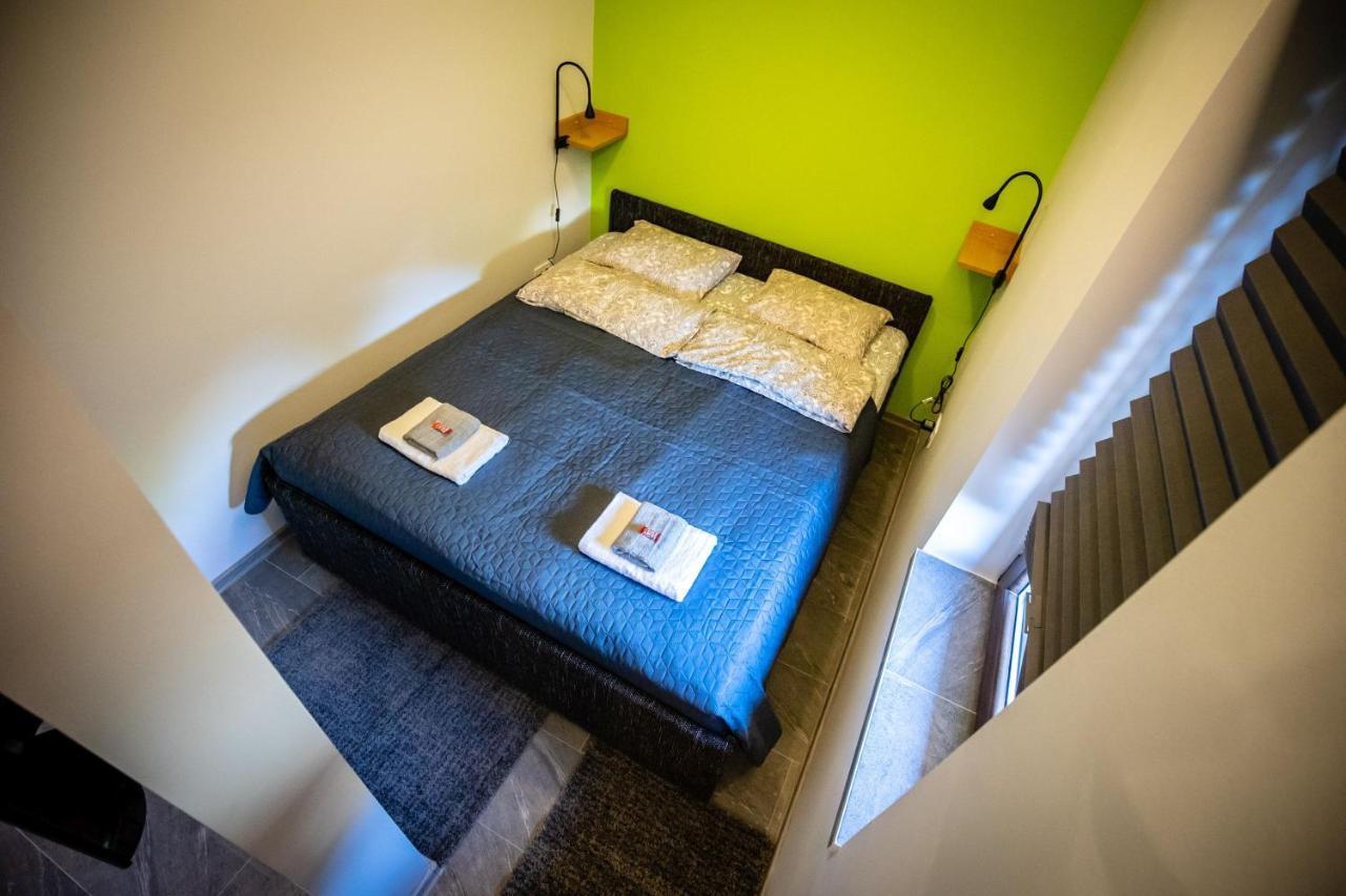 Gray Brick Apartment ซูโบติกา ภายนอก รูปภาพ